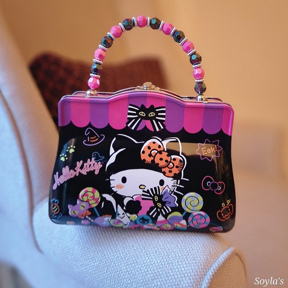 2023 Hello Kitty Halloween Tin Purse